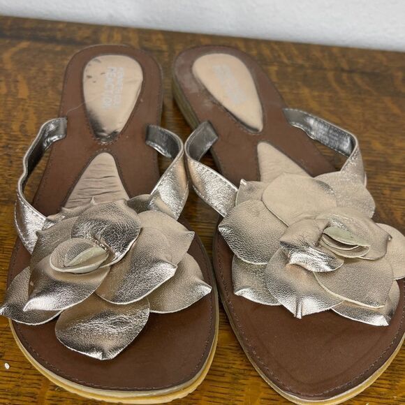 Kenneth Cole Reaction Bloom Sandals - Picture 3 of 7